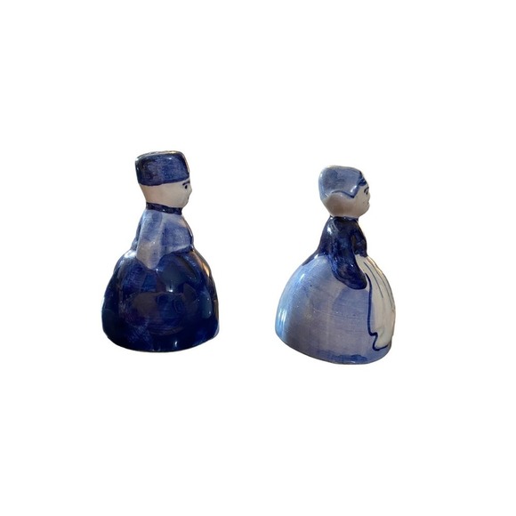 Vintage Delft Blue handpainted porcelain/ceramic figural salt/pepper sha… - Picture 7 of 9